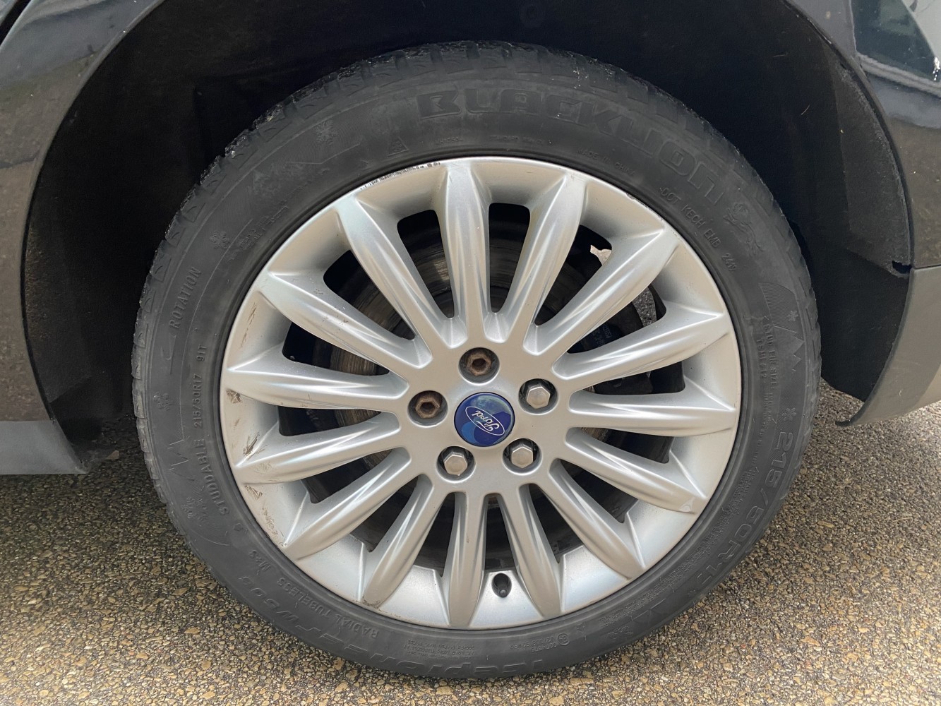 Car image 14